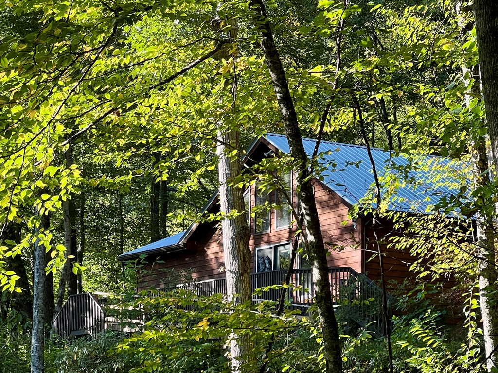 127 Whataview Drive