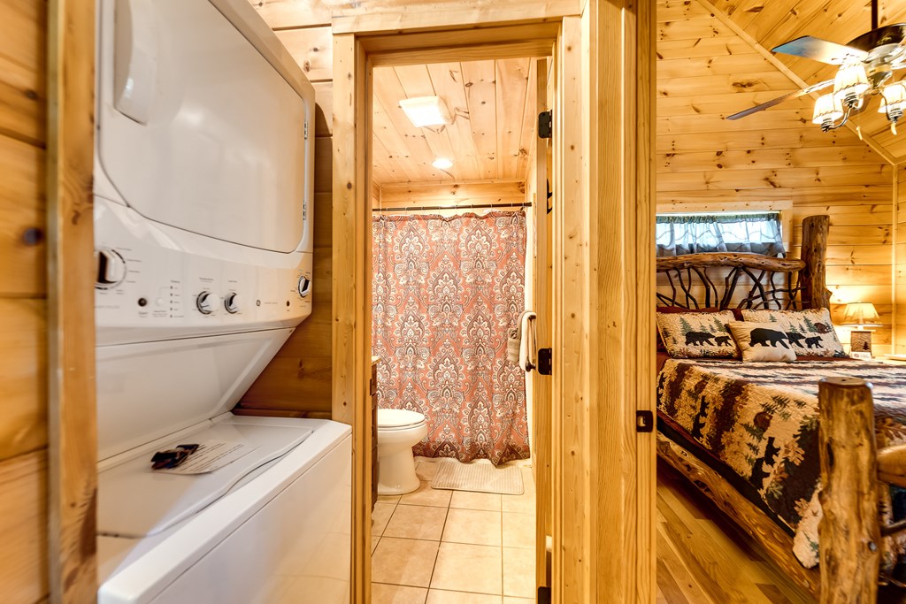 216 Toot Hollow Circle