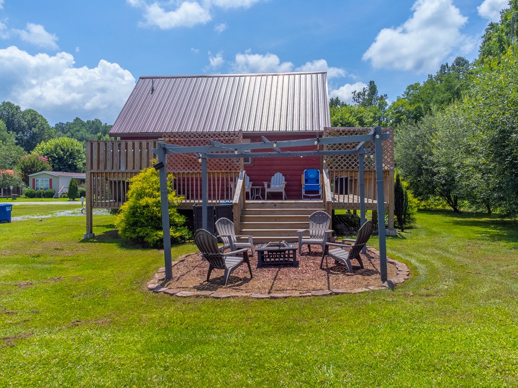 216 Toot Hollow Circle