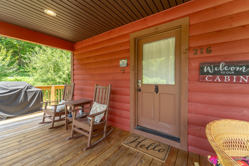 216 Toot Hollow Circle