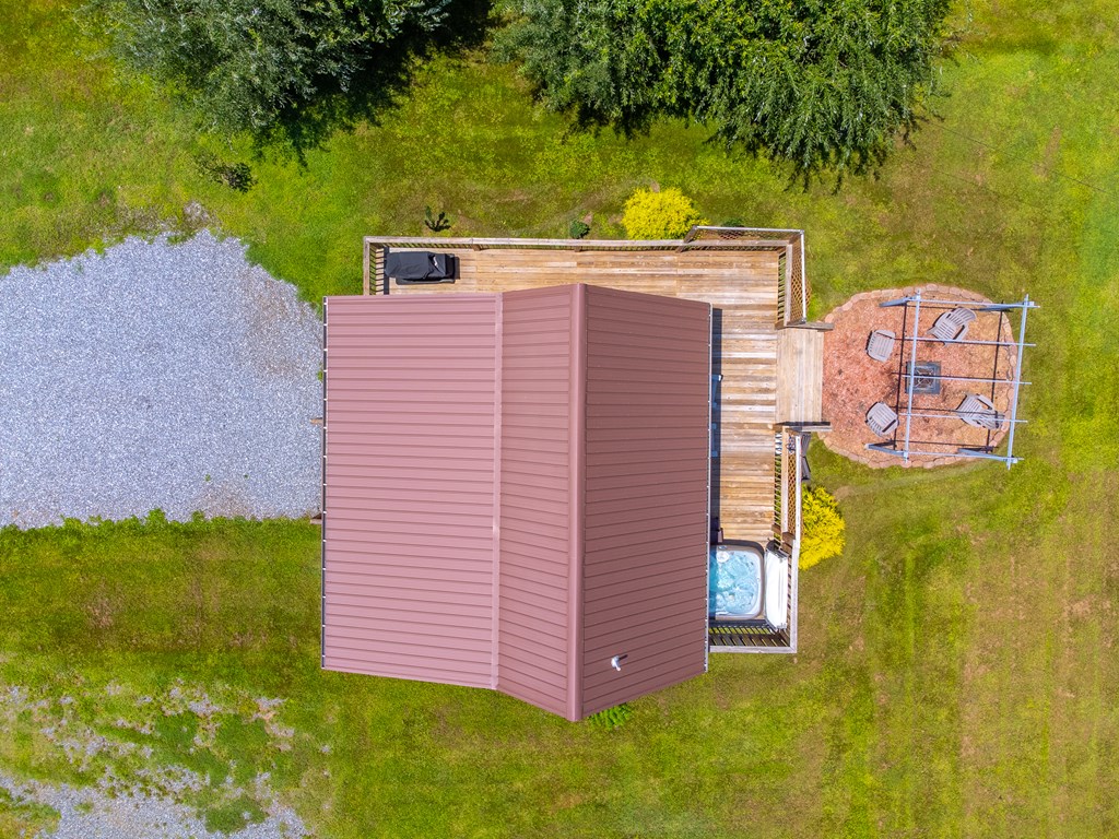 216 Toot Hollow Circle