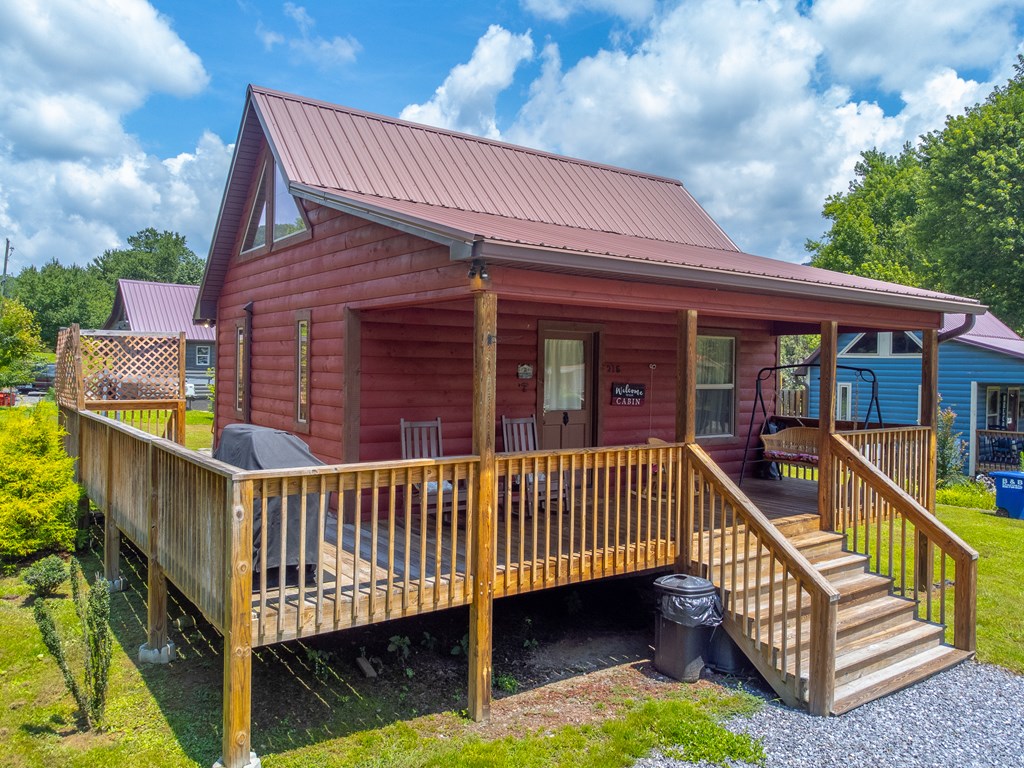 216 Toot Hollow Circle