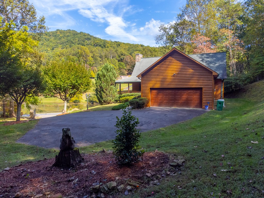 25 Black Oak Drive