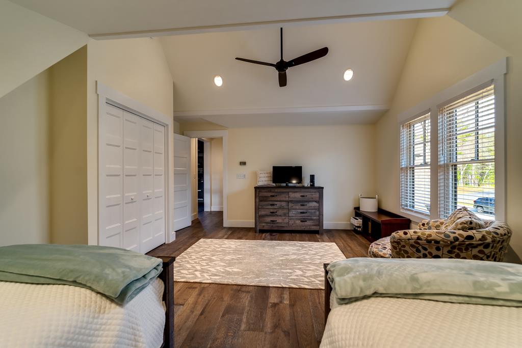 117 Amberleaf Way