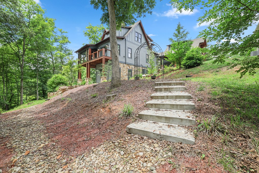 117 Amberleaf Way