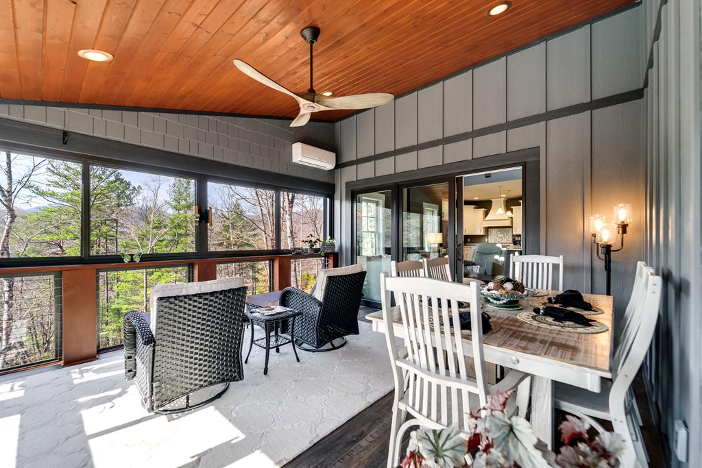 117 Amberleaf Way