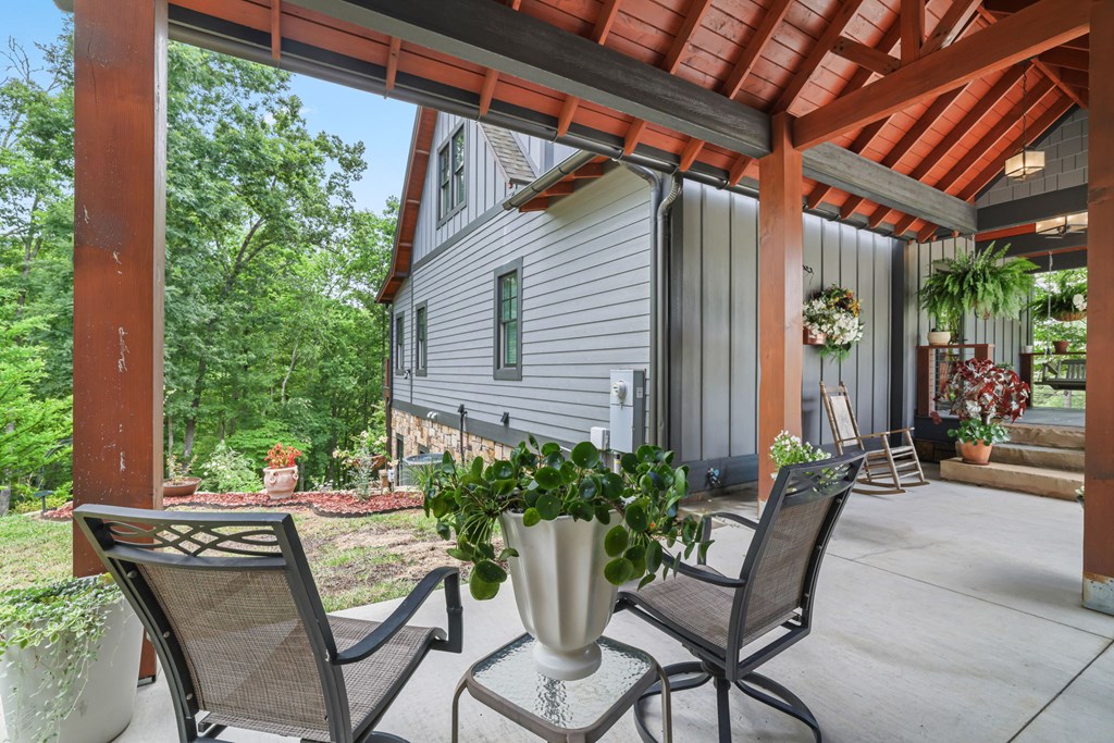 117 Amberleaf Way