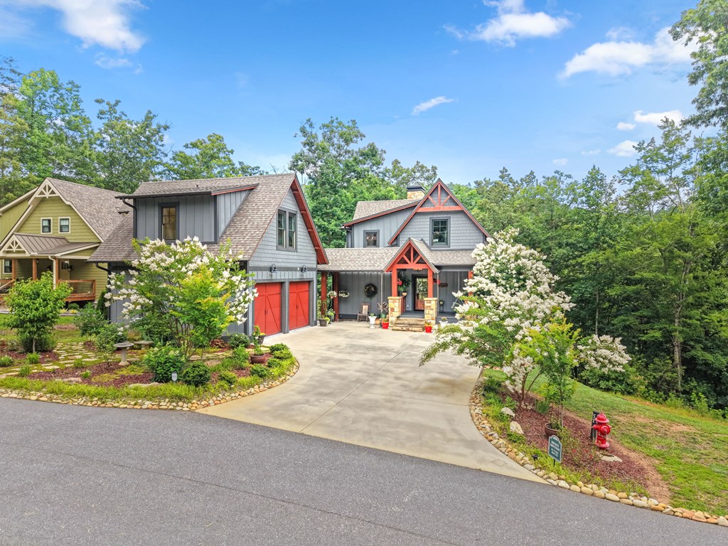 117 Amberleaf Way