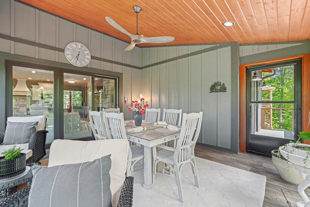 117 Amberleaf Way