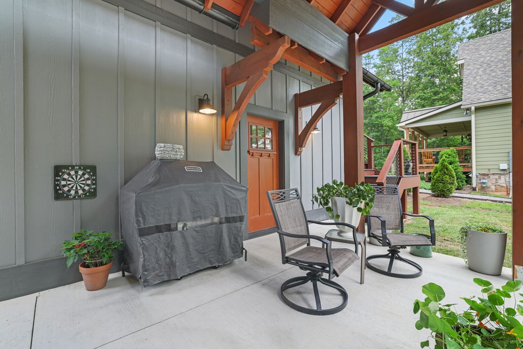 117 Amberleaf Way