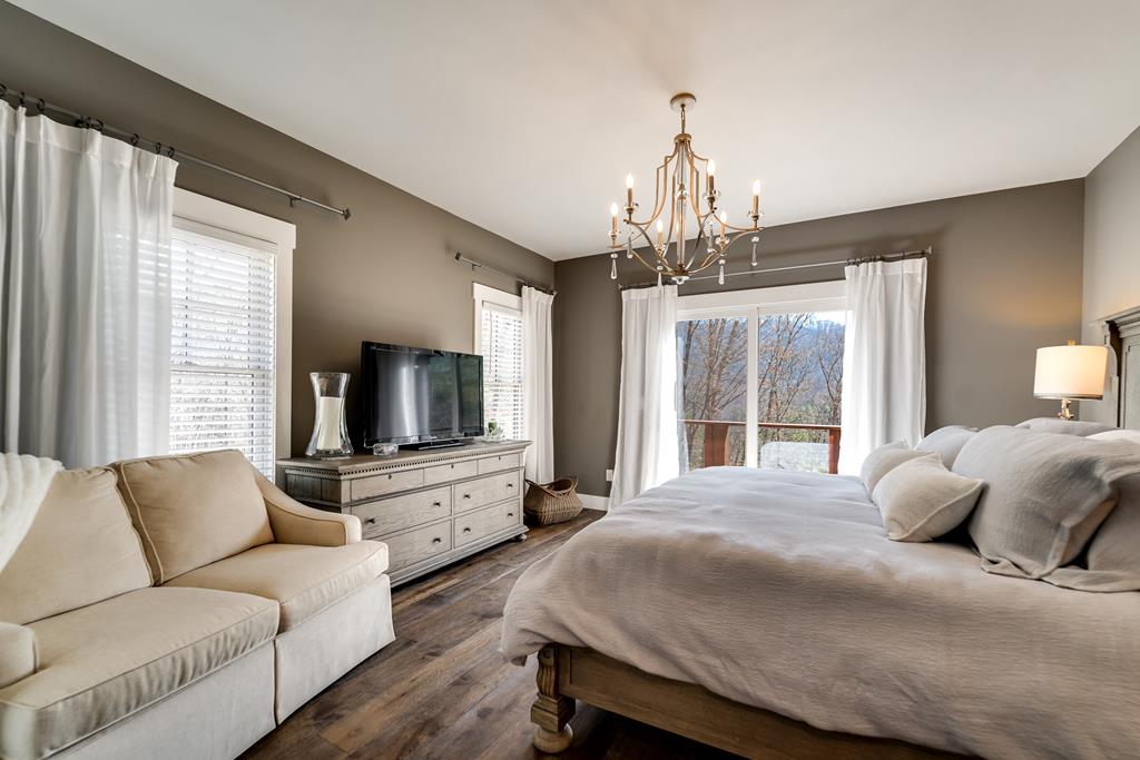117 Amberleaf Way