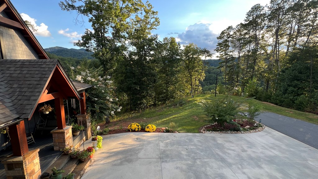 117 Amberleaf Way
