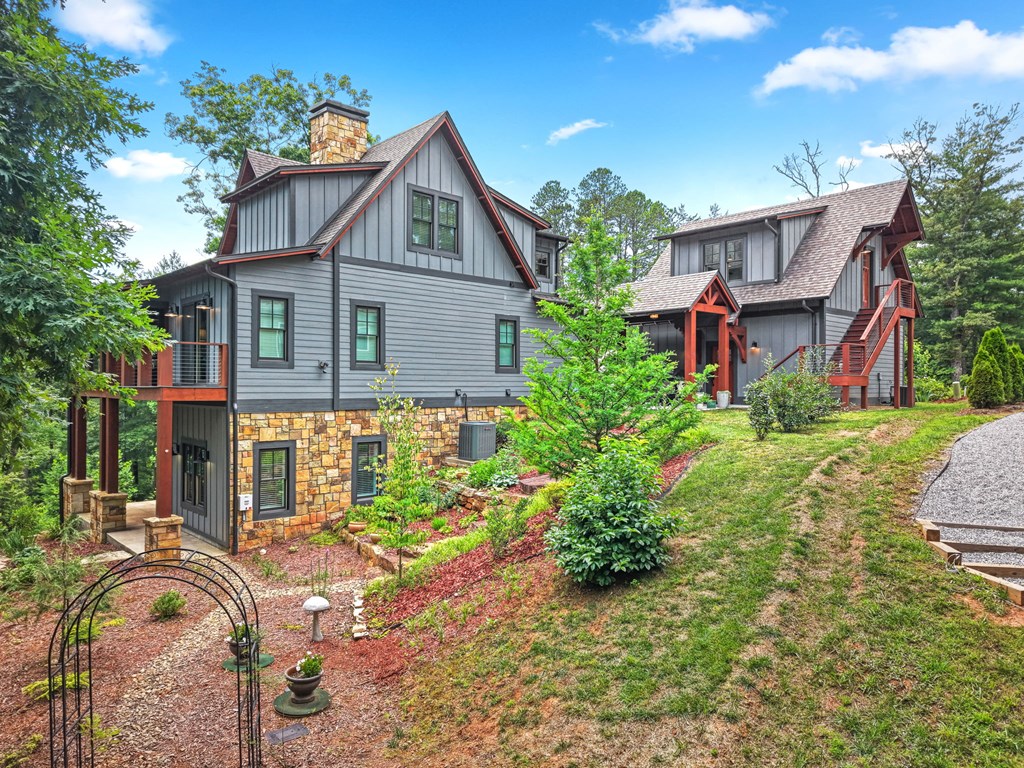 117 Amberleaf Way