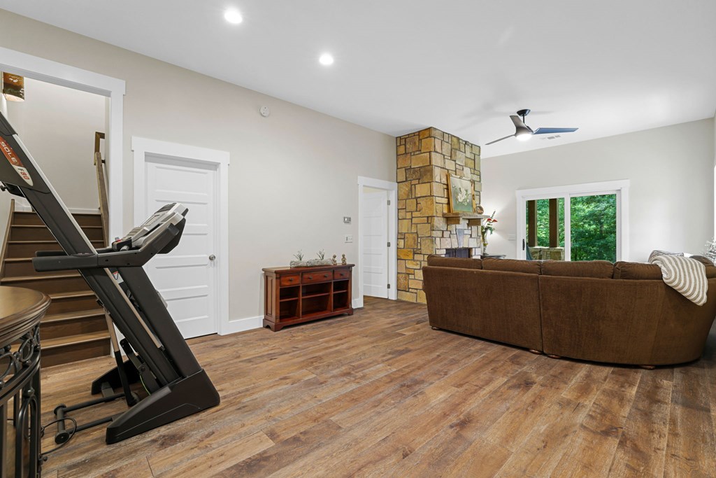 117 Amberleaf Way