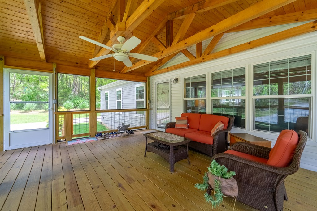 104/102 Pleasant Valley Lane