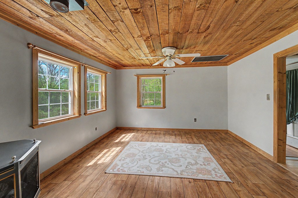 104/102 Pleasant Valley Lane