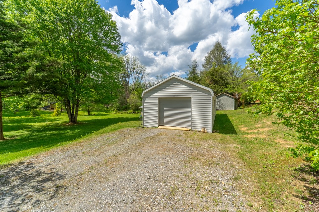 104/102 Pleasant Valley Lane
