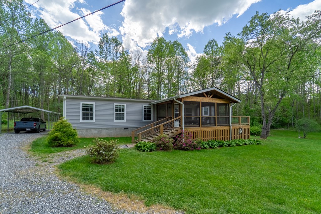 104/102 Pleasant Valley Lane