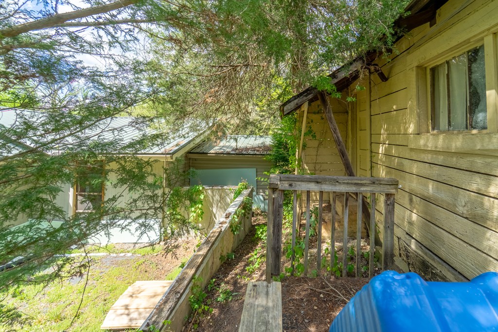 104/102 Pleasant Valley Lane