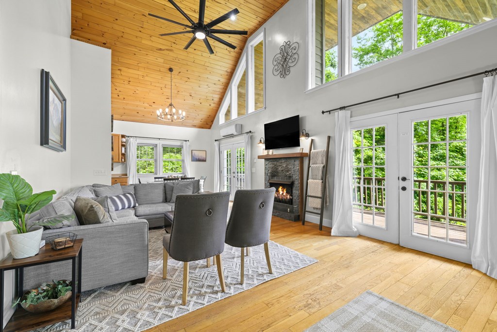 576 Grizzly Ridge