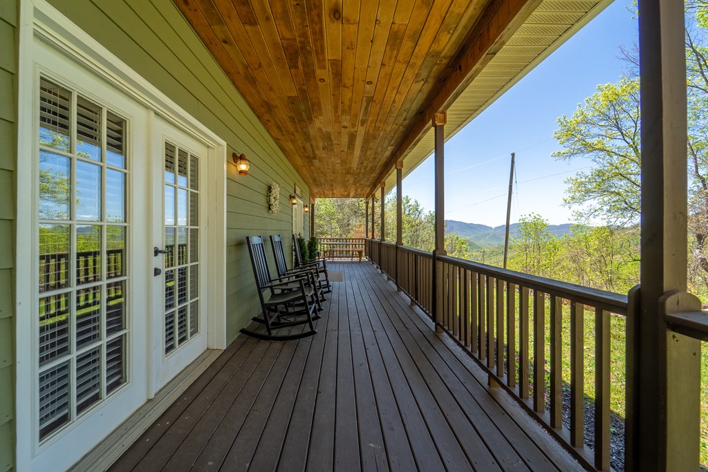 576 Grizzly Ridge