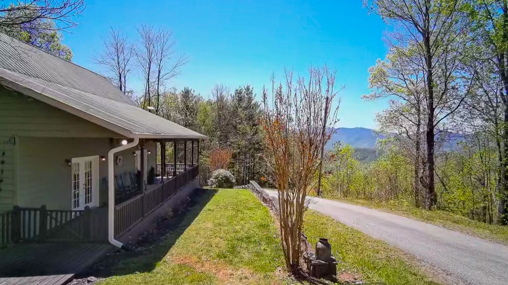 576 Grizzly Ridge