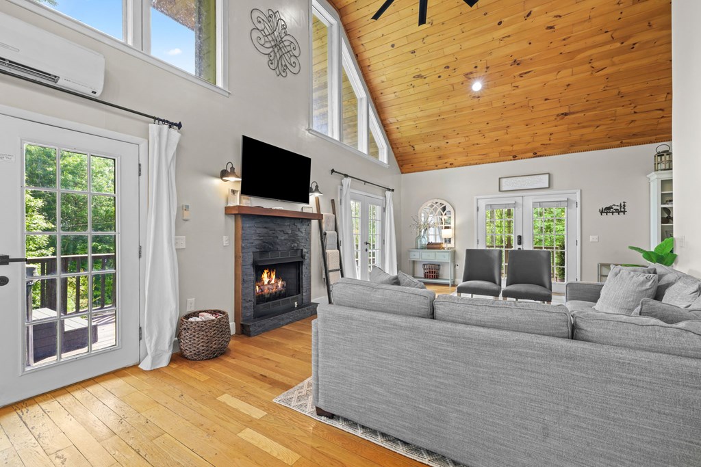 576 Grizzly Ridge