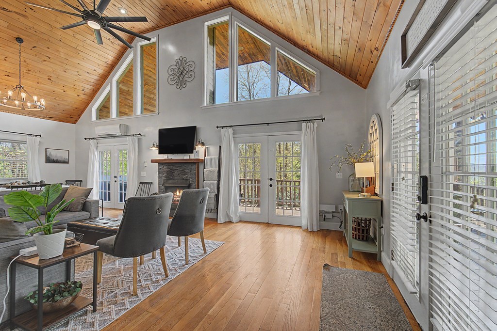 576 Grizzly Ridge