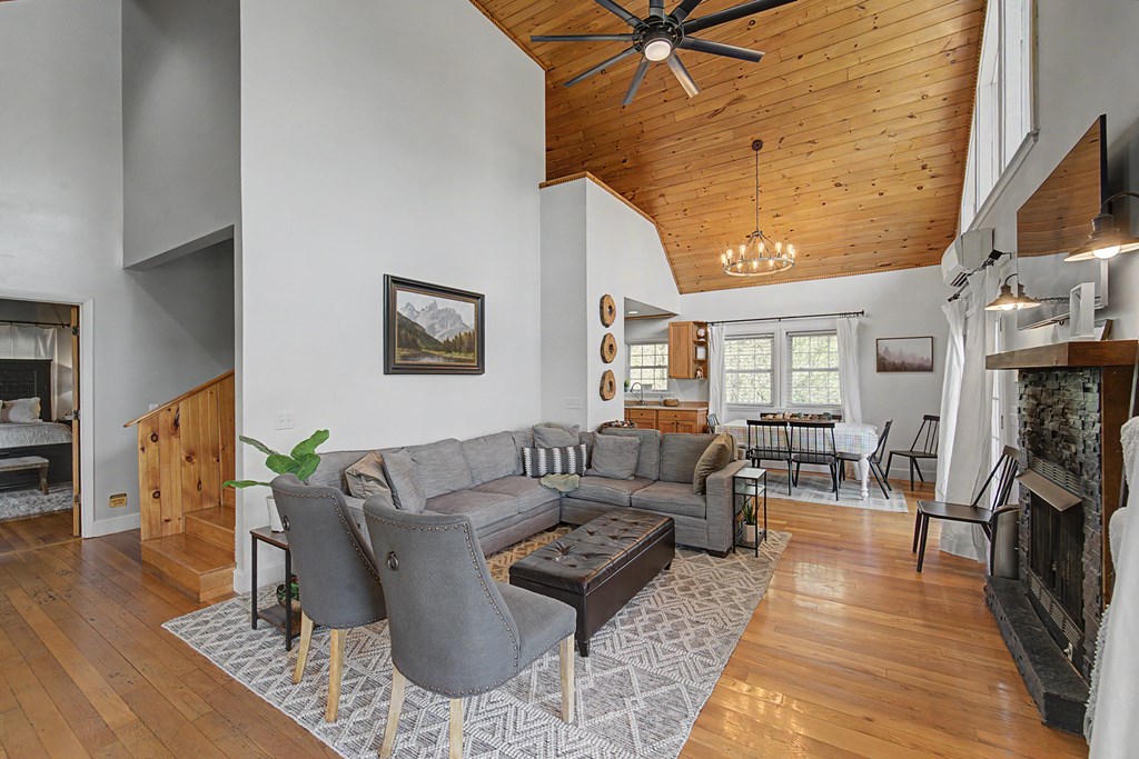 576 Grizzly Ridge
