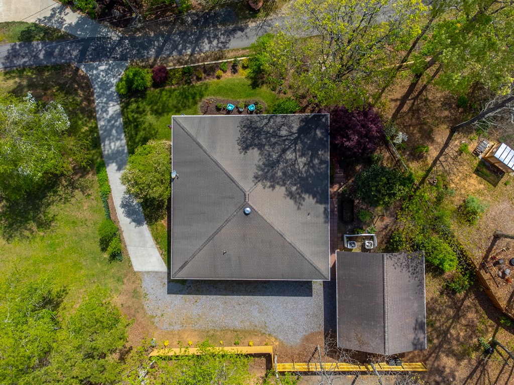 218 Lakeshore Drive