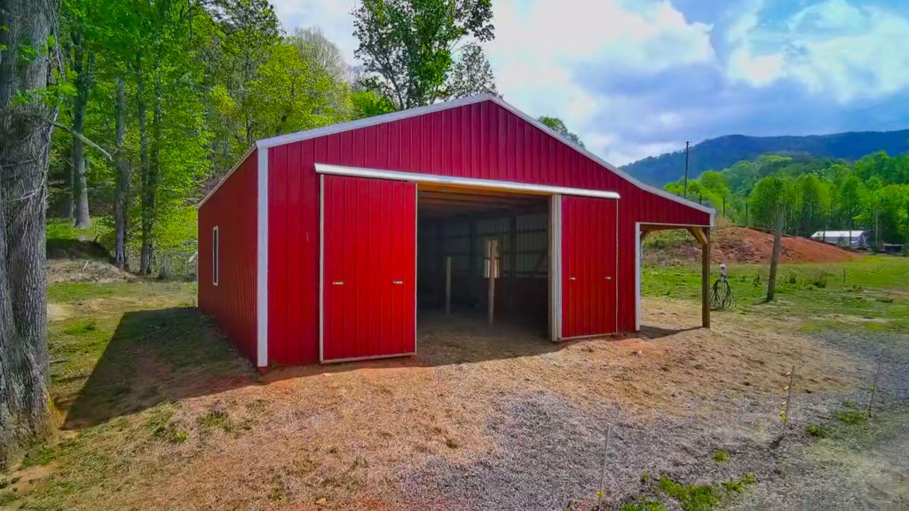 3325 Pack Mountain Road