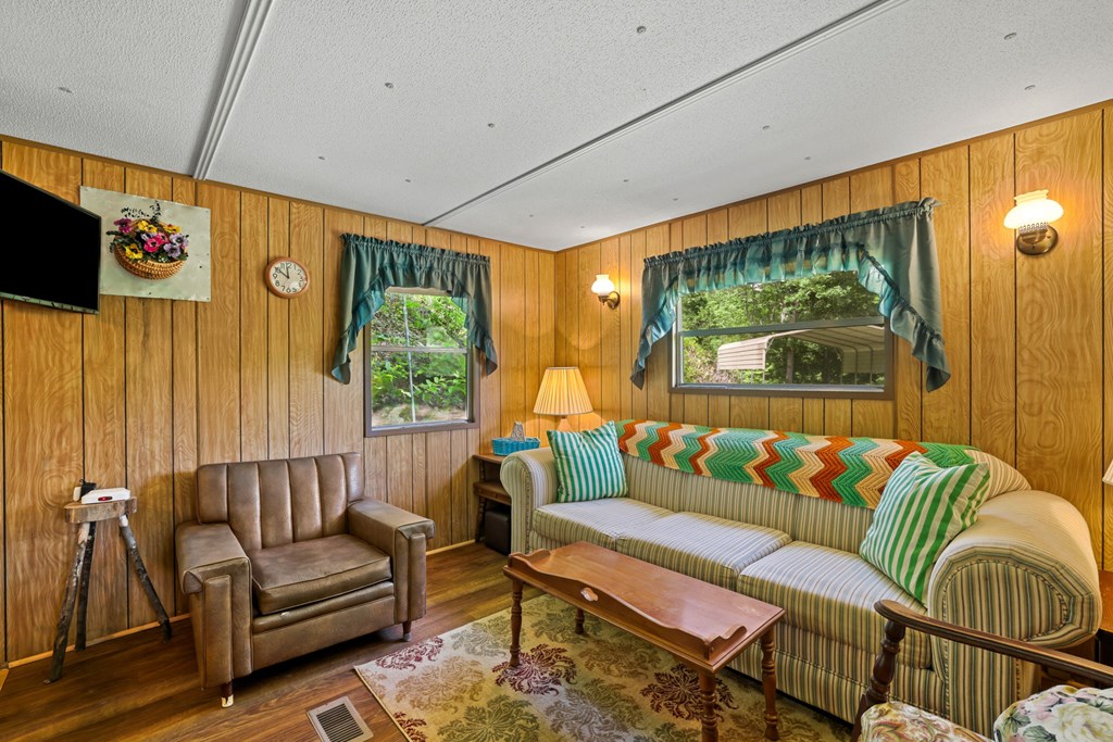 197 Lakeview