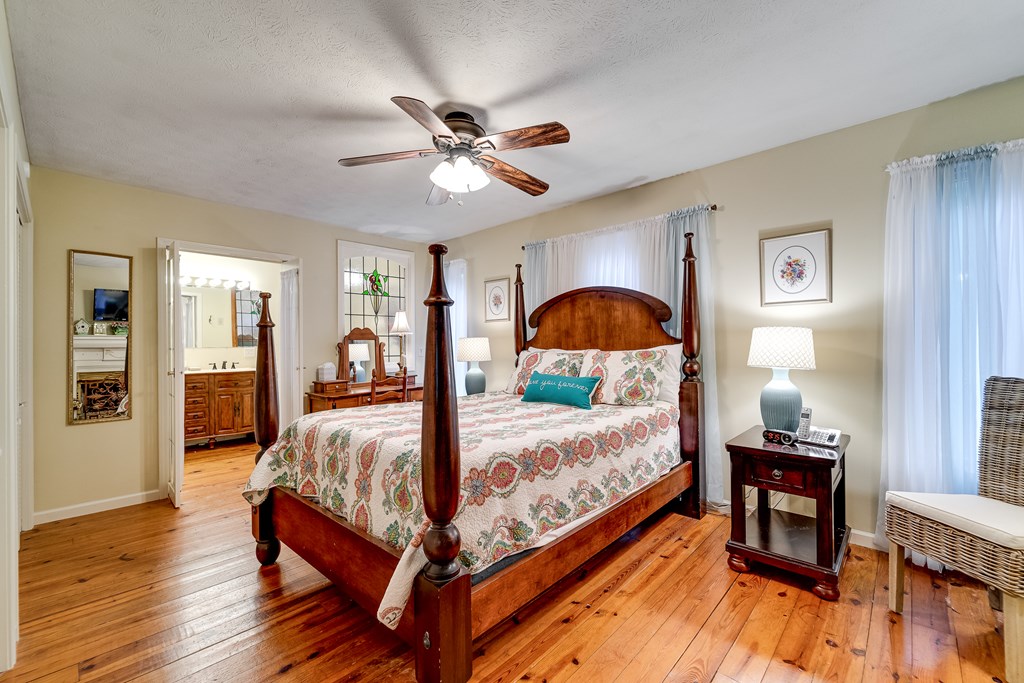 1504 Red Marble Road