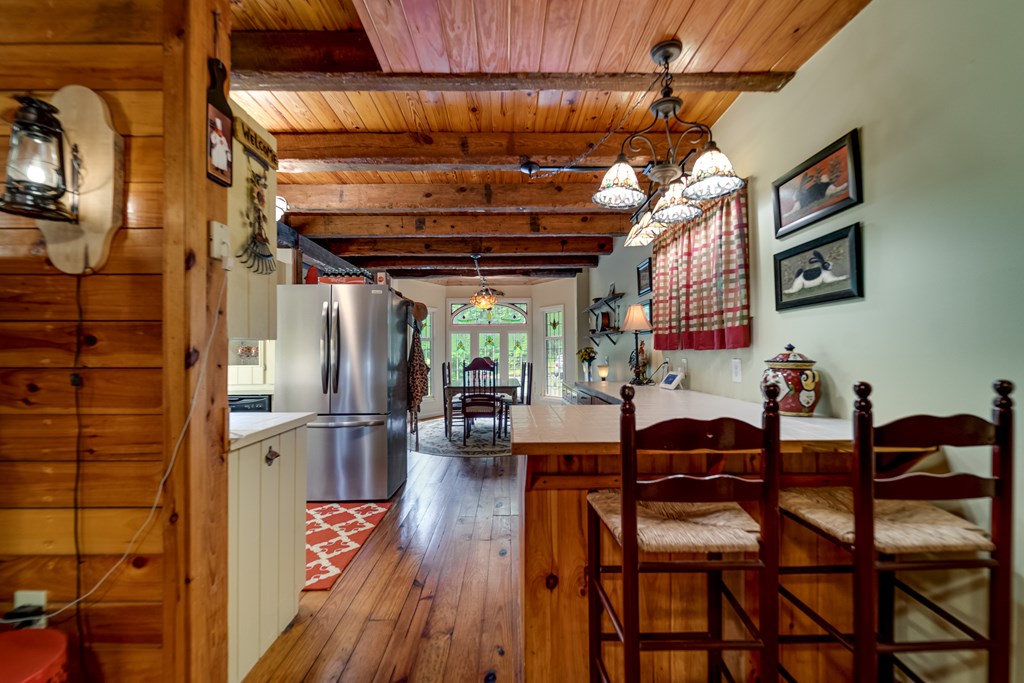 1504 Red Marble Road