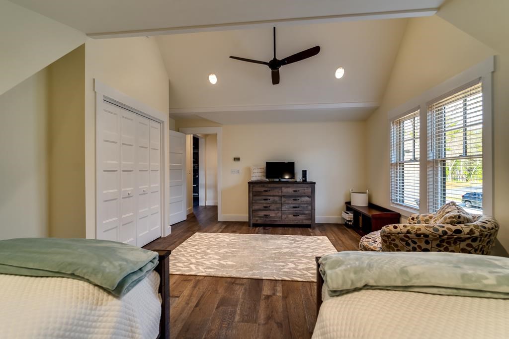 117 Amberleaf Way
