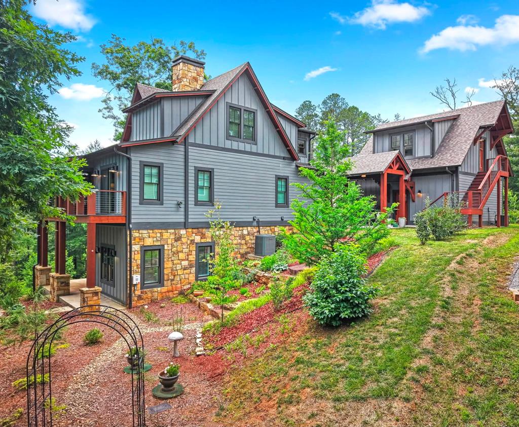 117 Amberleaf Way