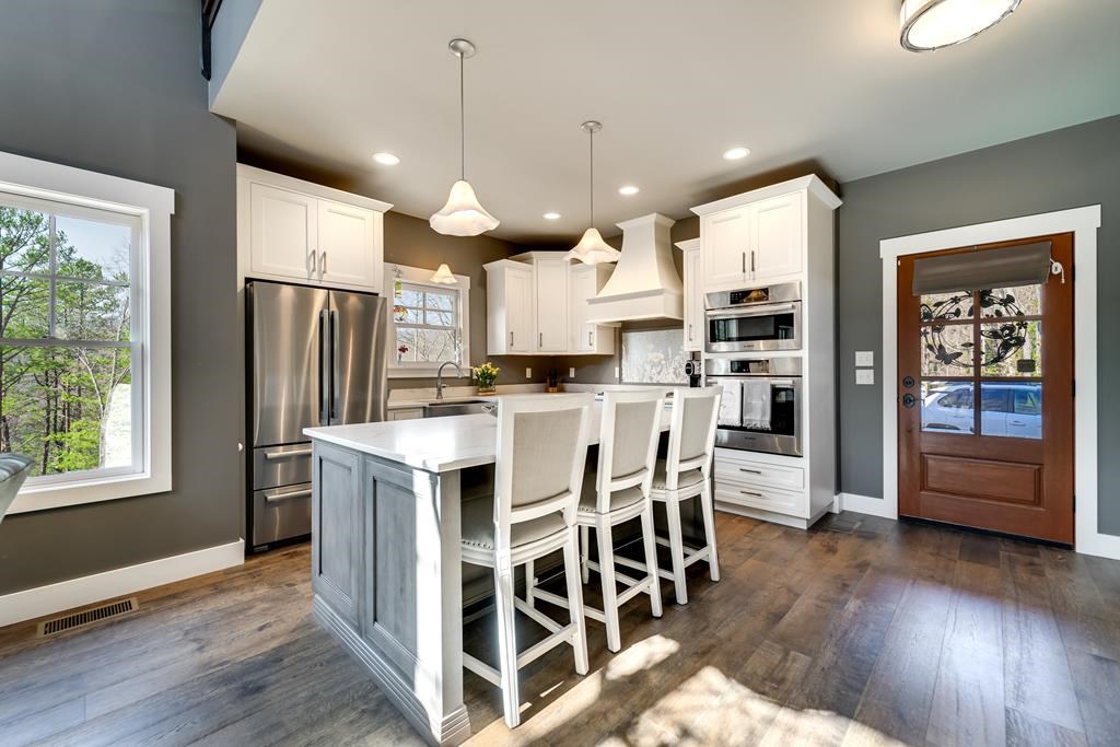 117 Amberleaf Way