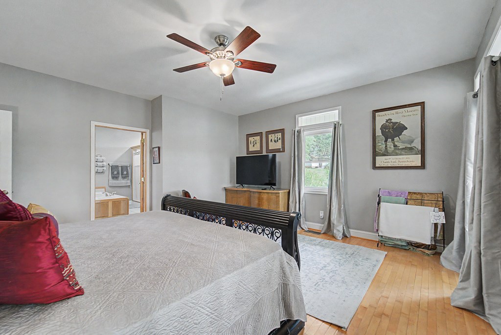 218 Lakeshore Drive