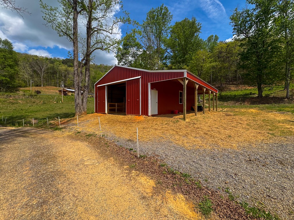 3325 Pack Mountain Road