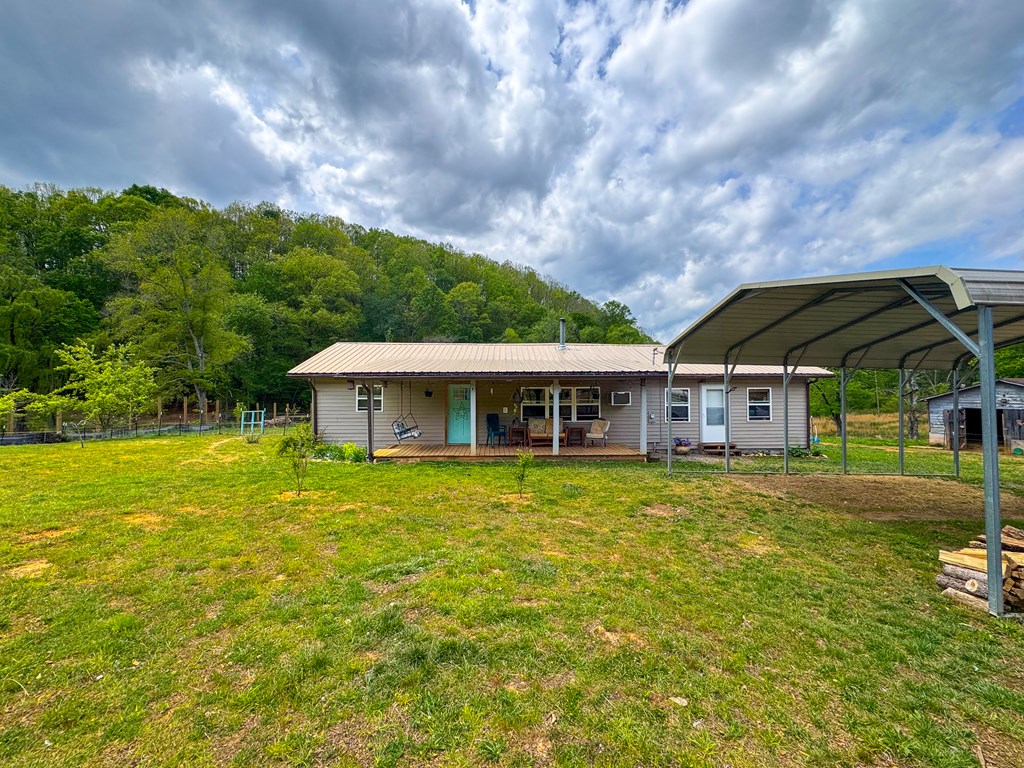 3325 Pack Mountain Road