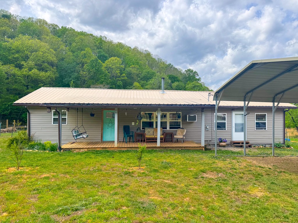 3325 Pack Mountain Road