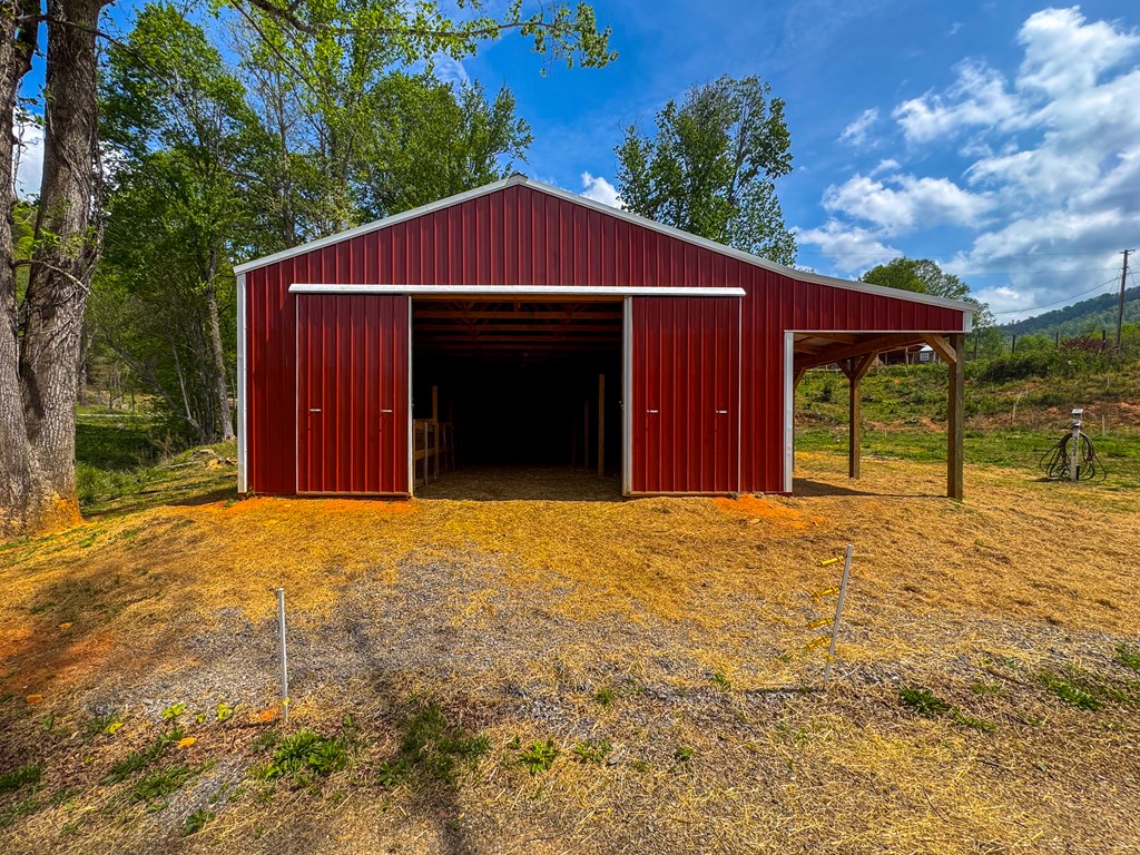 3325 Pack Mountain Road
