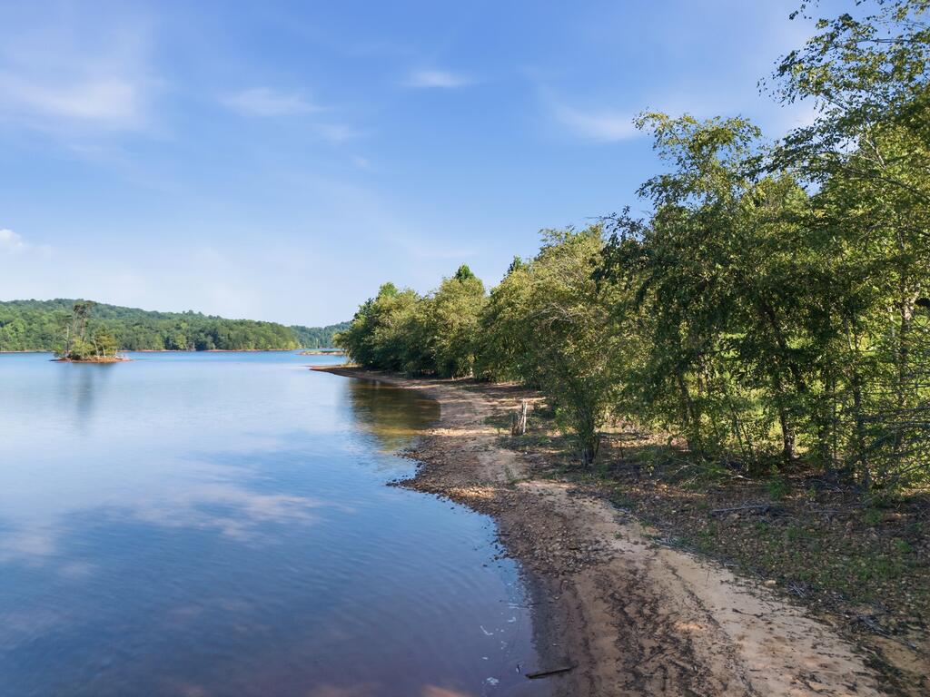 314 Lakeside Drive