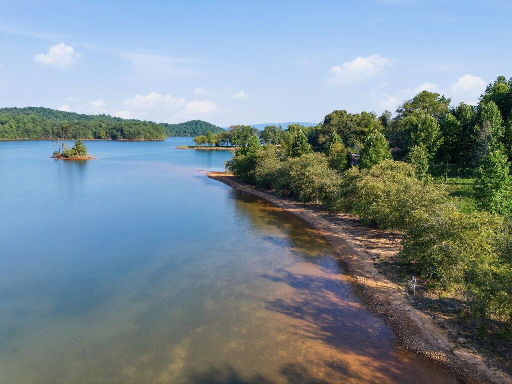 314 Lakeside Drive