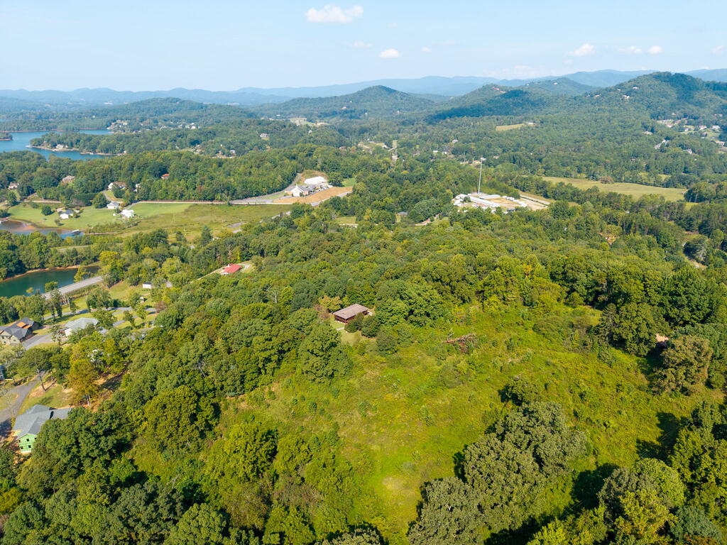 223 Mountain Breezes Drive
