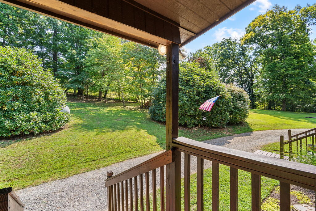 223 Mountain Breezes Drive