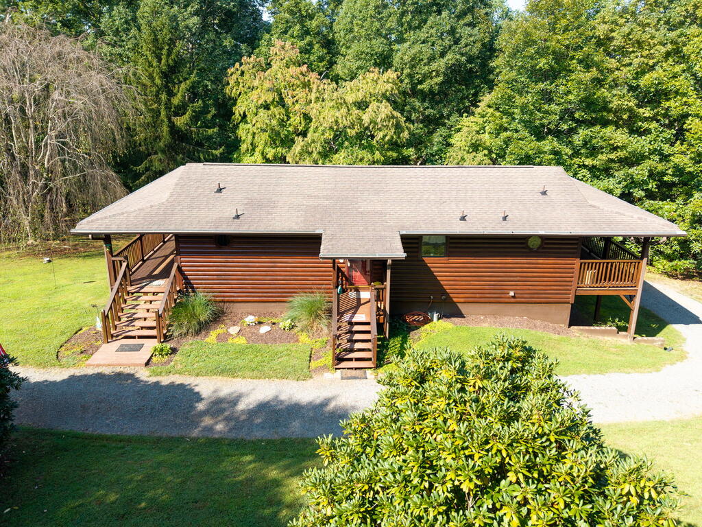 223 Mountain Breezes Drive