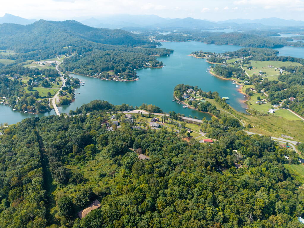 223 Mountain Breezes Drive