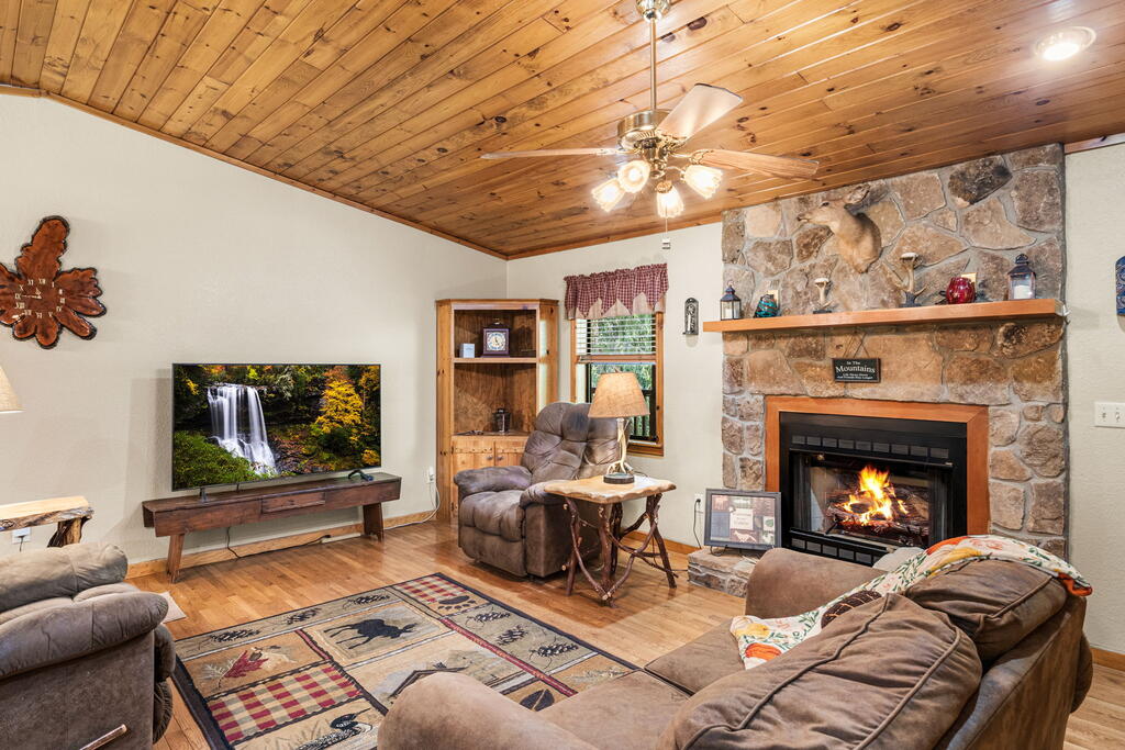 223 Mountain Breezes Drive