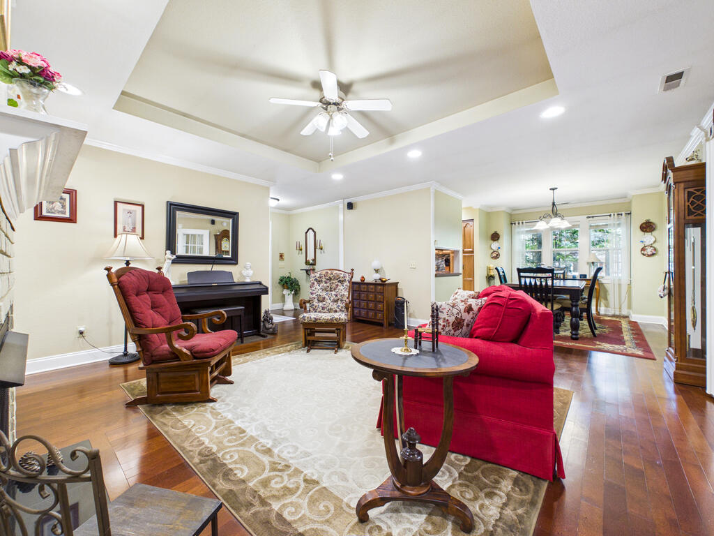 654 Ford Road